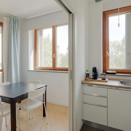 Apartamento Guesthost - Milano 2 Bright *