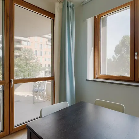 Guesthost - Milano 2 Bright Apartamento